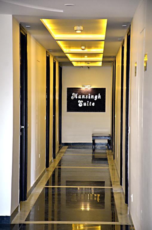 Hotel Crimson Palace Agra  Kültér fotó