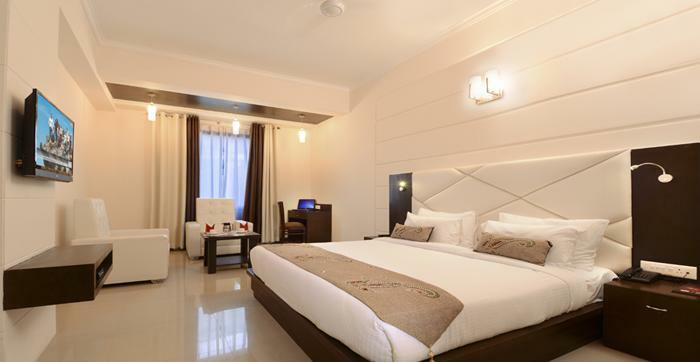 Hotel Crimson Palace Agra  Kültér fotó